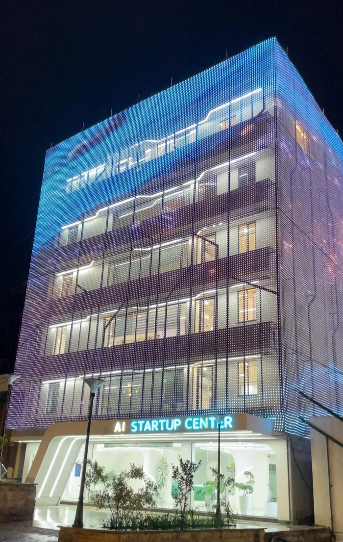 Transparent LED Mesh Screen Transparent LED Mesh Screen