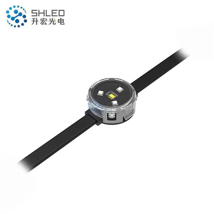 چراغ های نقطه ای در فضای باز